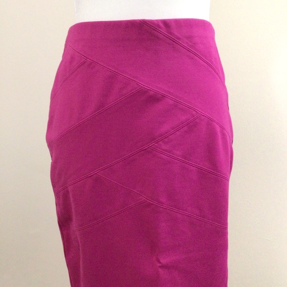 Express| Hot pink pencil skirt - Picture 2 of 10